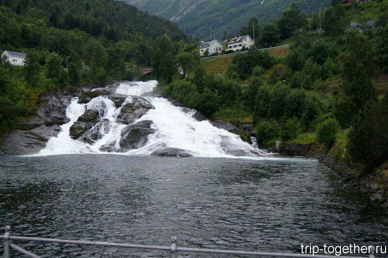 Водопад в Норвегии. Гейрангер-фьорд