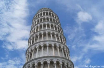 Пизанская башня. Пиза. Италия