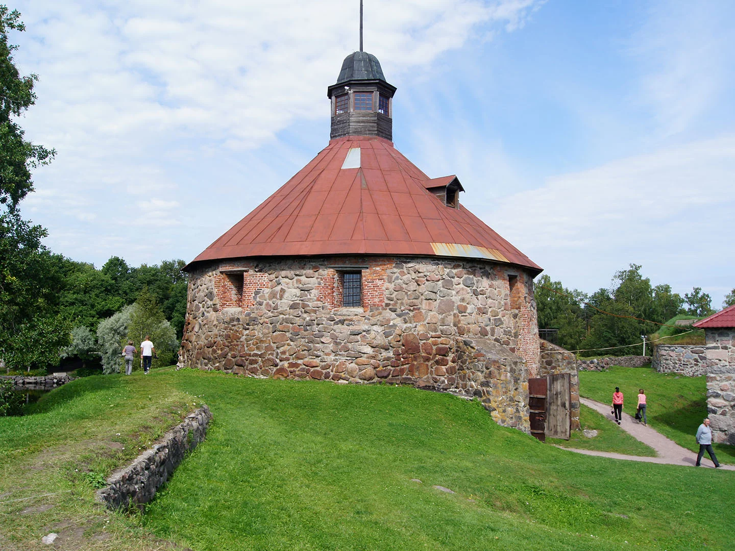 Круглая воротная башня в крепости Корела, Приозерск