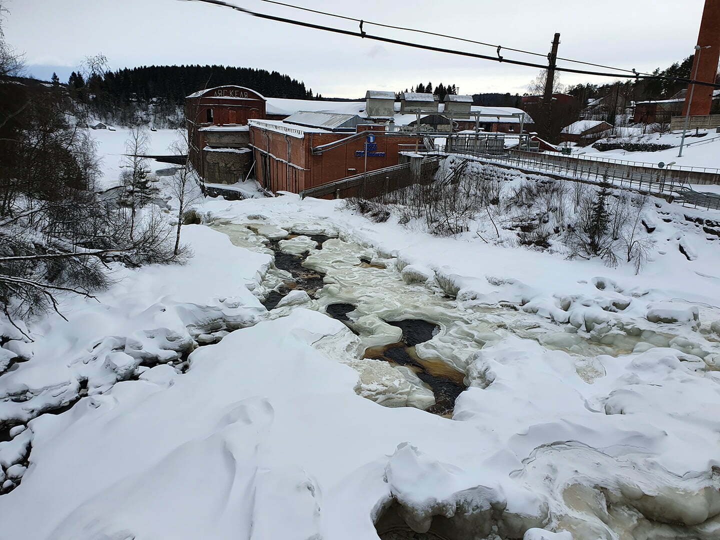ГЭС в Ляскиля зимой