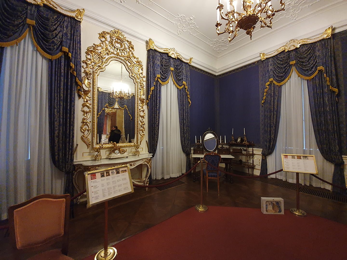 Гардеробная императрицы Елизаветы, дворец в Гёдёллё