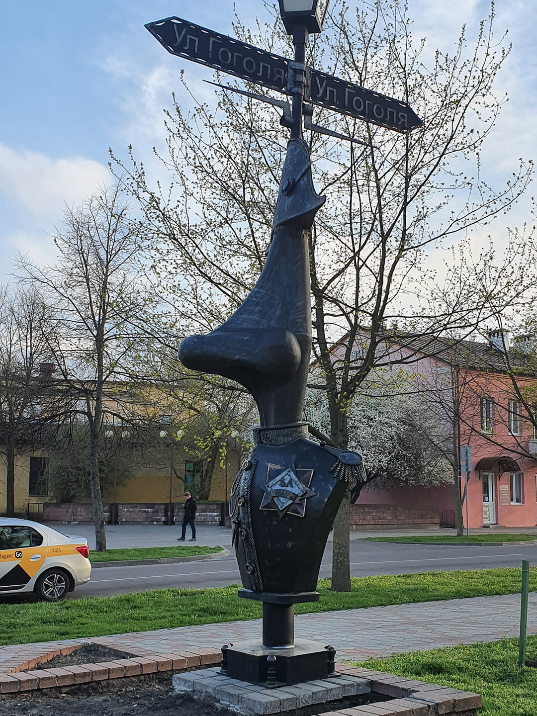 Скульптура Нос на бульваре Гоголя в Бресте