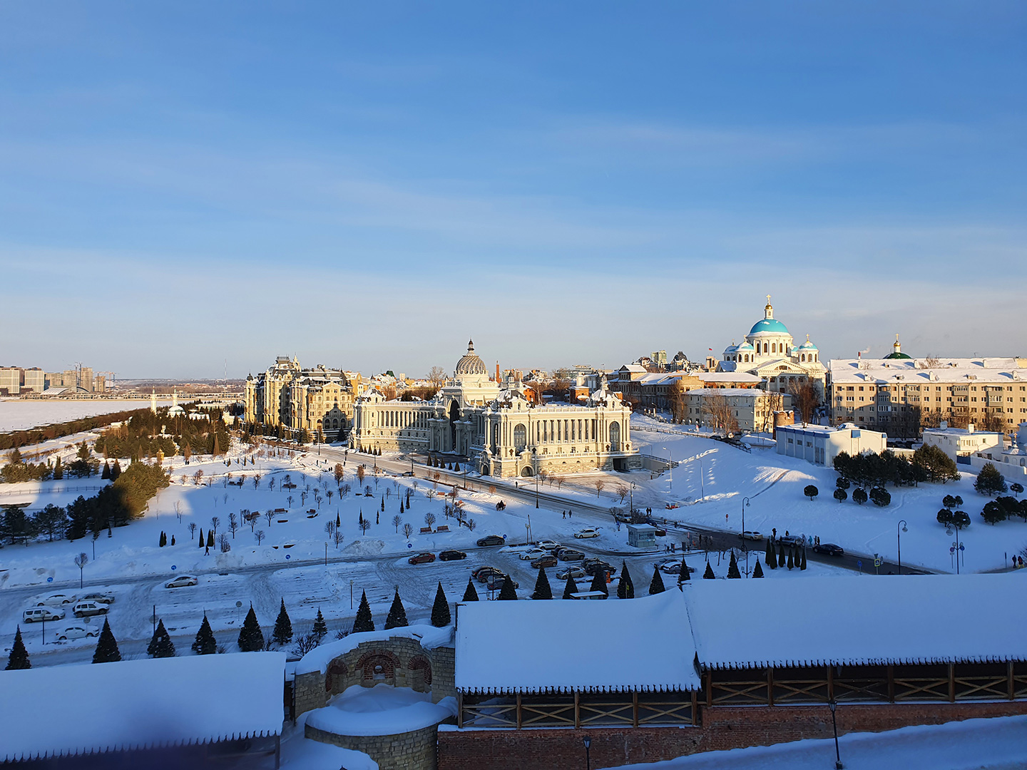 Панорама Казани со смотровой площадки Кремля