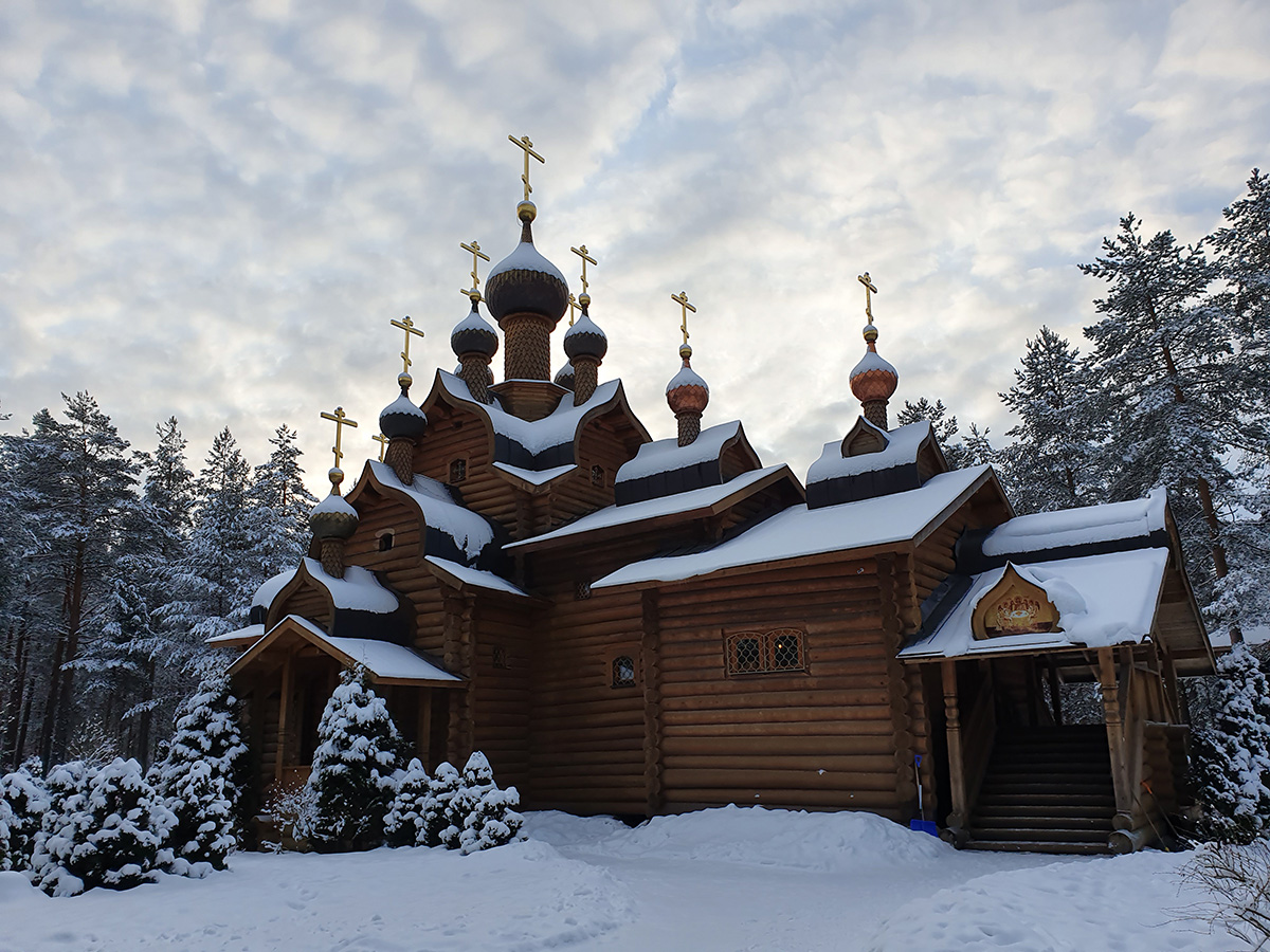 Церковь в Сосново зимой